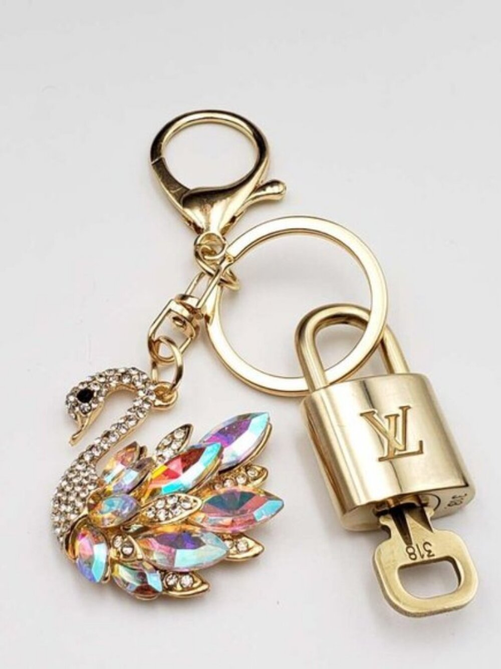 Authentic Louis Vuitton Padlock Gold 🔒 Key Set + Unbranded Swan Keychain Charm - Picture 2 of 7